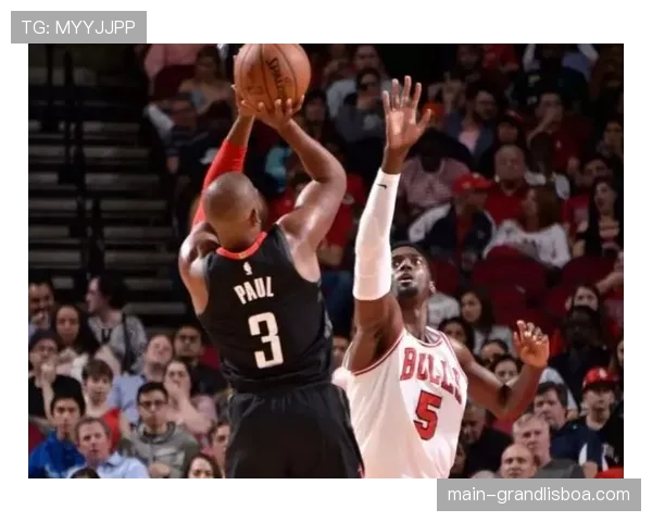 申京领袖风范化解火箭内讧，NBA更衣室凝聚力价值凸显