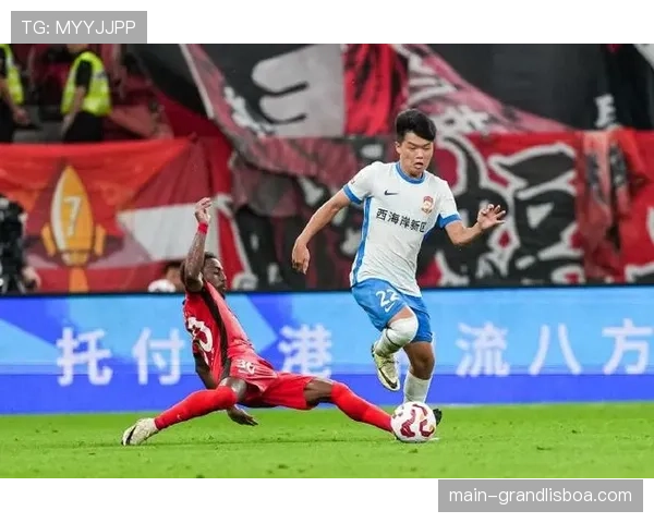 杨希抢断数据位列本土前三 海港右路攻防因新援加盟得到补强